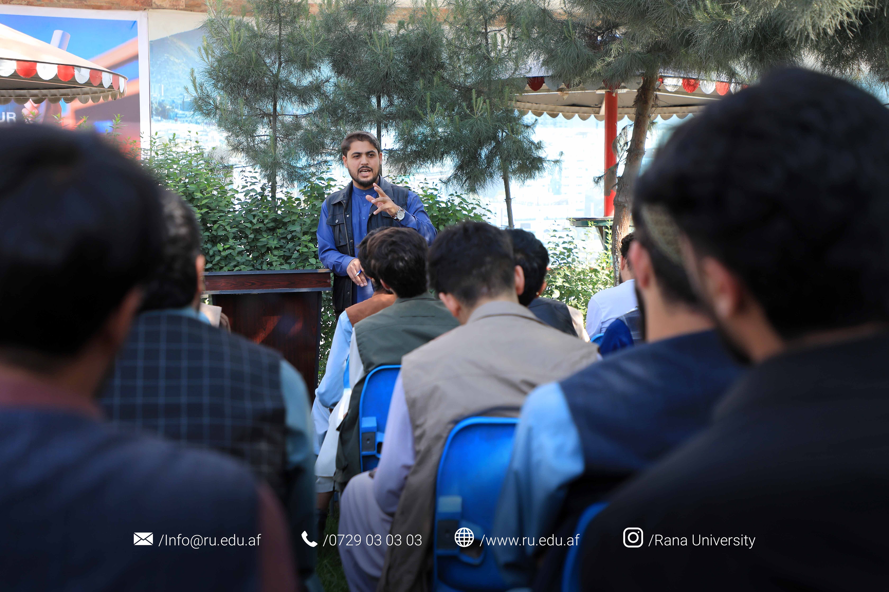 برگزاری سمینار علمی «ارتباطات و تأثیر آن بر رفتار مشتری»